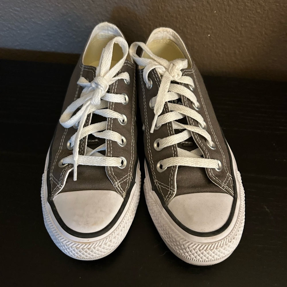 Converse - Picture 2 of 7